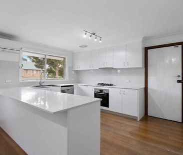Newly-Renovated 3-Bedroom Home Within Walking Distance to Local Tow... - Photo 4