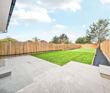 4 bedroom semi-detached house to rent - Photo 2