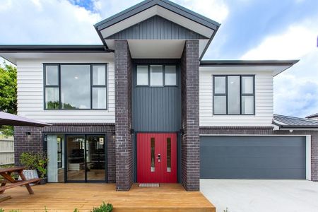 Newly built Family home ready to move in - Photo 2