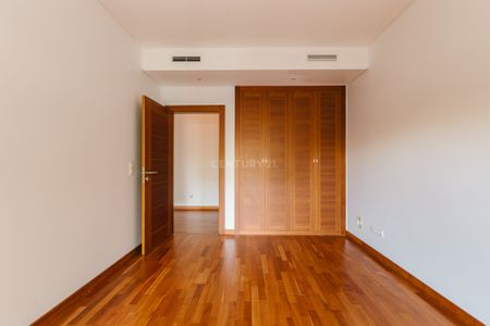 Apartamento T3 nos Terraços de Ponte com dois lugares de garagem -Reservado - Photo 3