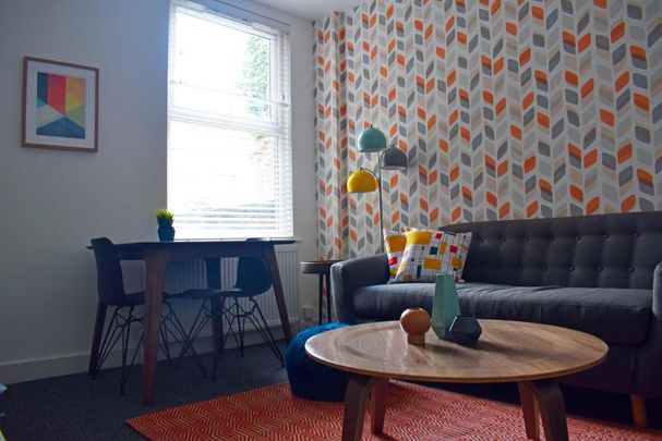 6 bedroom terraced house to rent - Photo 1