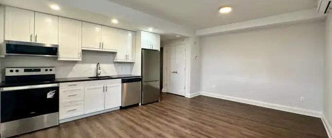 100 - 33 MAPLE GROVE ROAD | 100 - 33 MAPLE GROVE ROAD, Ottawa - Photo 1