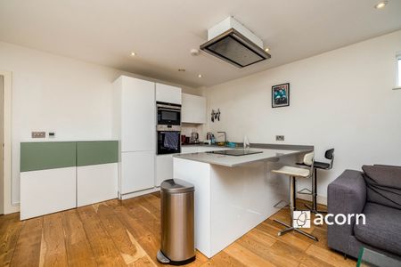 Flat to rent - Setchell Road, London, SE1 - Photo 4