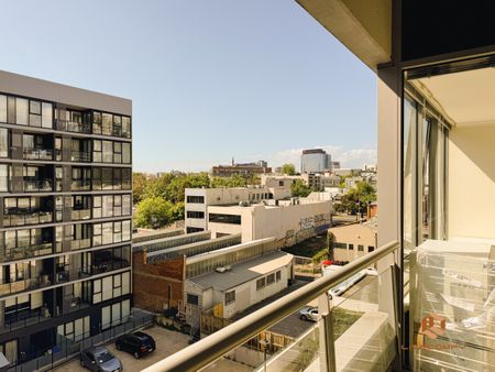 West Melbourne - Photo 2