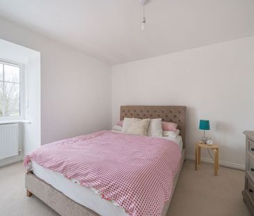 Edmonton Way, Liphook - 4 bedrooms Property for lettings - Seymours - Photo 5