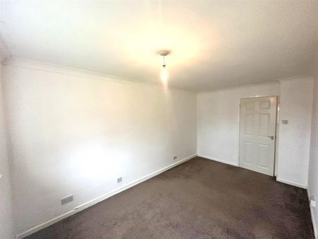 1 bedroom Flat To Let - Photo 3