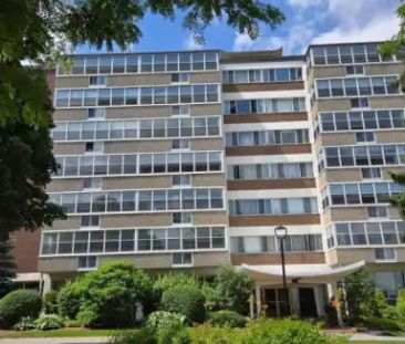 603 - 45 WESTMOUNT ROAD N | 603 - 45 WESTMOUNT ROAD N, Waterloo - Photo 1