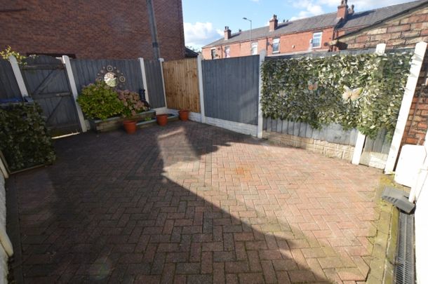 2 Bedroom Terraced House - Photo 1