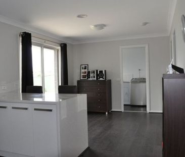 VERY STYLISH HOME - Photo 2