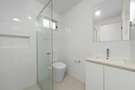 Modern Comfort in a Prime Castle Hill Pocket - Photo 4