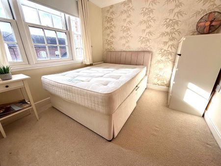 2 bedroom flat to rent - Photo 5