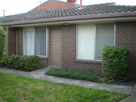 Affordable Comfort in East Geelong - Photo 5