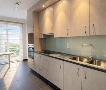 Appartement te huur in Roeselare voor € 750 met 2 slaapkamers - Foto 4