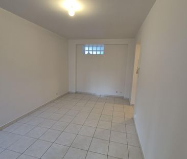 Location Appartement 1 pièce 23m² ST MAUR DES FOSSES 94100 - Photo 3