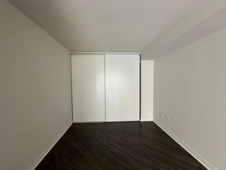 For Lease - 942 Yonge Street Unit# 207, Toronto, Ontario - Photo 5