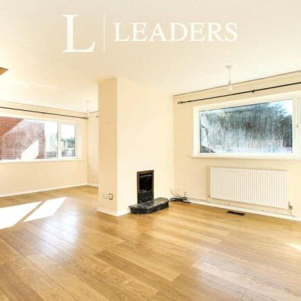 4 bedroom house to rent Como Place, Newcastle, ST5 - Photo 1