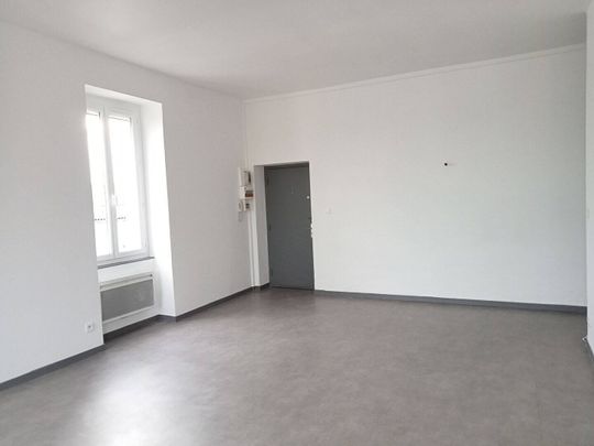 Location appartement 3 pièces 76 m² à Saint-Laurent-sur-Saône (01750) - Photo 1