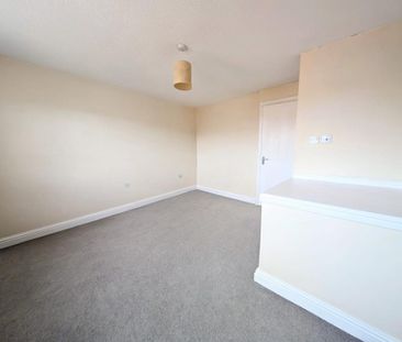 2 bedroom semi-detached house to rent - Photo 2