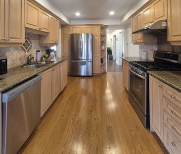 For Lease - 1964 Aldermead Road Unit# Upper, Mississauga, Ontario - Photo 3