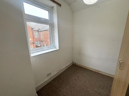 3 bedroom terraced house to rent - Photo 3