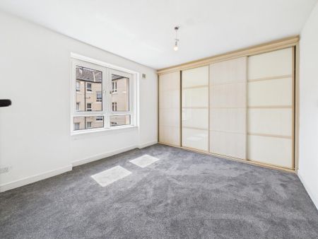 3 bedroom flat to rent - Photo 5