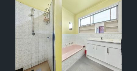 Charming Bedroom in St Albans | Shared Accommodation - Photo 2