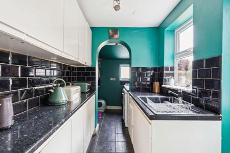 2 bedroom terraced house to rent - Photo 5