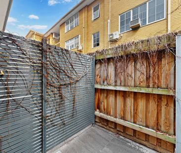 5/111 Riversdale Road, Hawthorn VIC 3122 - Apartment For Rent | Domain - Photo 6