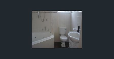 Immaculately presented modern home with spa ensuite and entertainer's deck - Photo 3