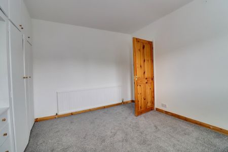 3 bed semi-detached house to rent in Heacham Drive, Leicester, LE4 - Photo 5