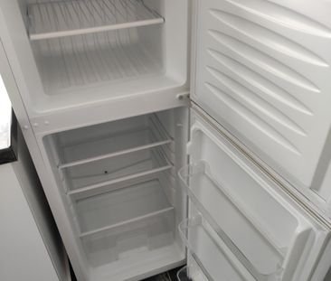 2 Bed Flat, Cholmeley Road, RG1 - Photo 3