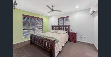 Plantation Palms 4 bedroom must see!! - Photo 3