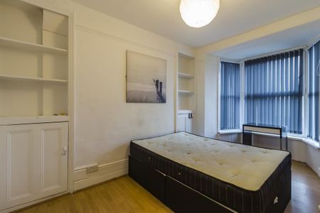 Room For Rent Laura Street, Pontypridd - Photo 2