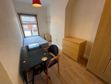 Whitby Road, Fallowfield, Manchester, Lancashire, M14 - Photo 3