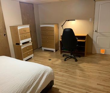 5 1/2 dans un semi-détaché - Photo 1