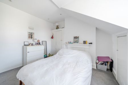 1 bedroom flat to rent - Photo 4