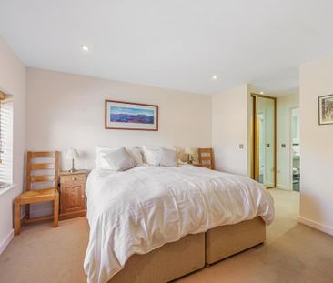 2 bedroom maisonette to rent - Photo 4