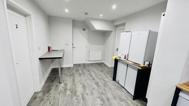 House share to rent - Photo 1
