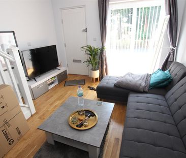 1 bedroom Terraced House to let - Photo 3