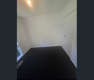 For Rent - Beautifully Renovated Family Home with Exceptional Space... - Photo 3
