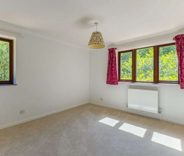 Substantial four-bedroom detached home set within generous private ... - Photo 5