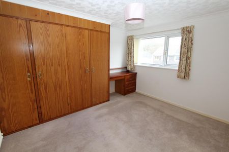 3 bedroom semi-detached house to rent - Photo 3