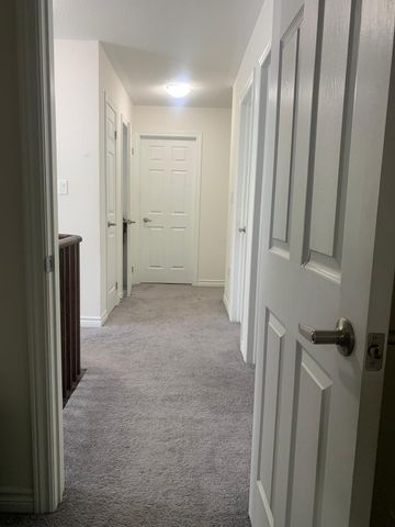 For Lease - 253 Fleetwood Drive, Oshawa, Ontario - Photo 5