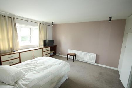 92a Carryduff Road, Lisburn, BT27 6YL - Photo 5