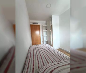 3-bedroom apartment for rent in Puerta del Ángel, bills included - Photo 2