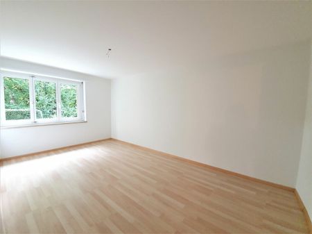 Das kann Ihnen gehören - supertolle Wohnung mit renovierter Küche, renoviertem Bad und herrlichem Balkon - Photo 4