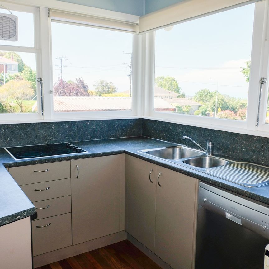 FAMILY HOME WITH VIEWS - Photo 1