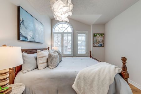 For Lease - 2201 Galloway Drive, Oakville, Ontario - Photo 4