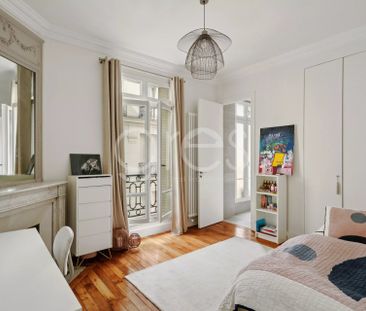 Tout savoir sur cet appartement dans le quartier Porte Dauphine, à Paris 16ème - Photo 4