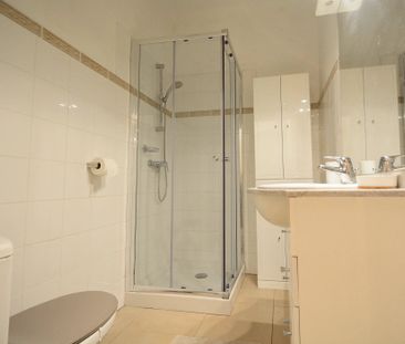 Location Appartement 1 pièce 34m² NICE 06000 - Photo 3